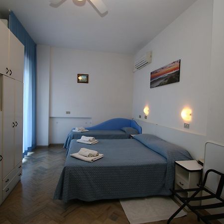 Hotel Tre Assi Rimini Exterior photo