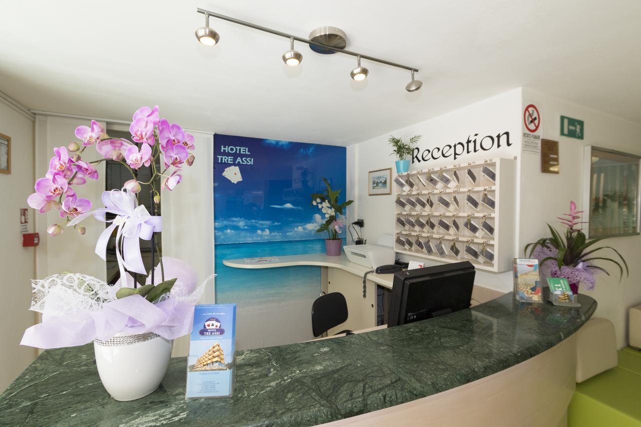 Hotel Tre Assi Rimini Exterior photo